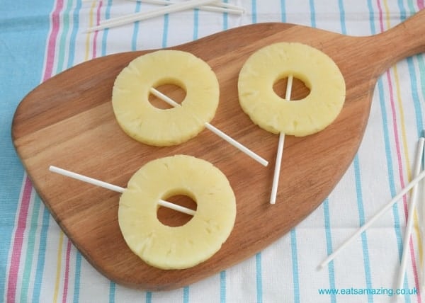 Summer recipes don't get simpler than these frozen pineapple pops. | The Dating Divas