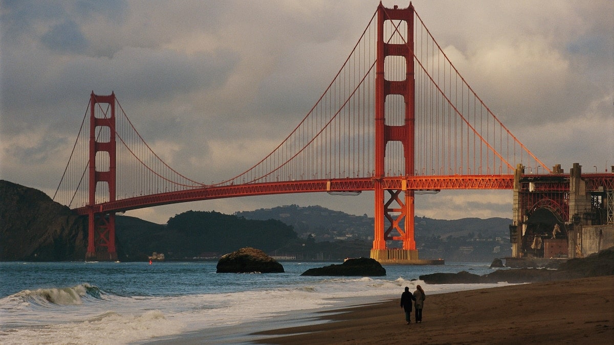 If you're looking for things to do in San Francisco, visiting the Golden Gate Bridge is a must. | The Dating Divas
