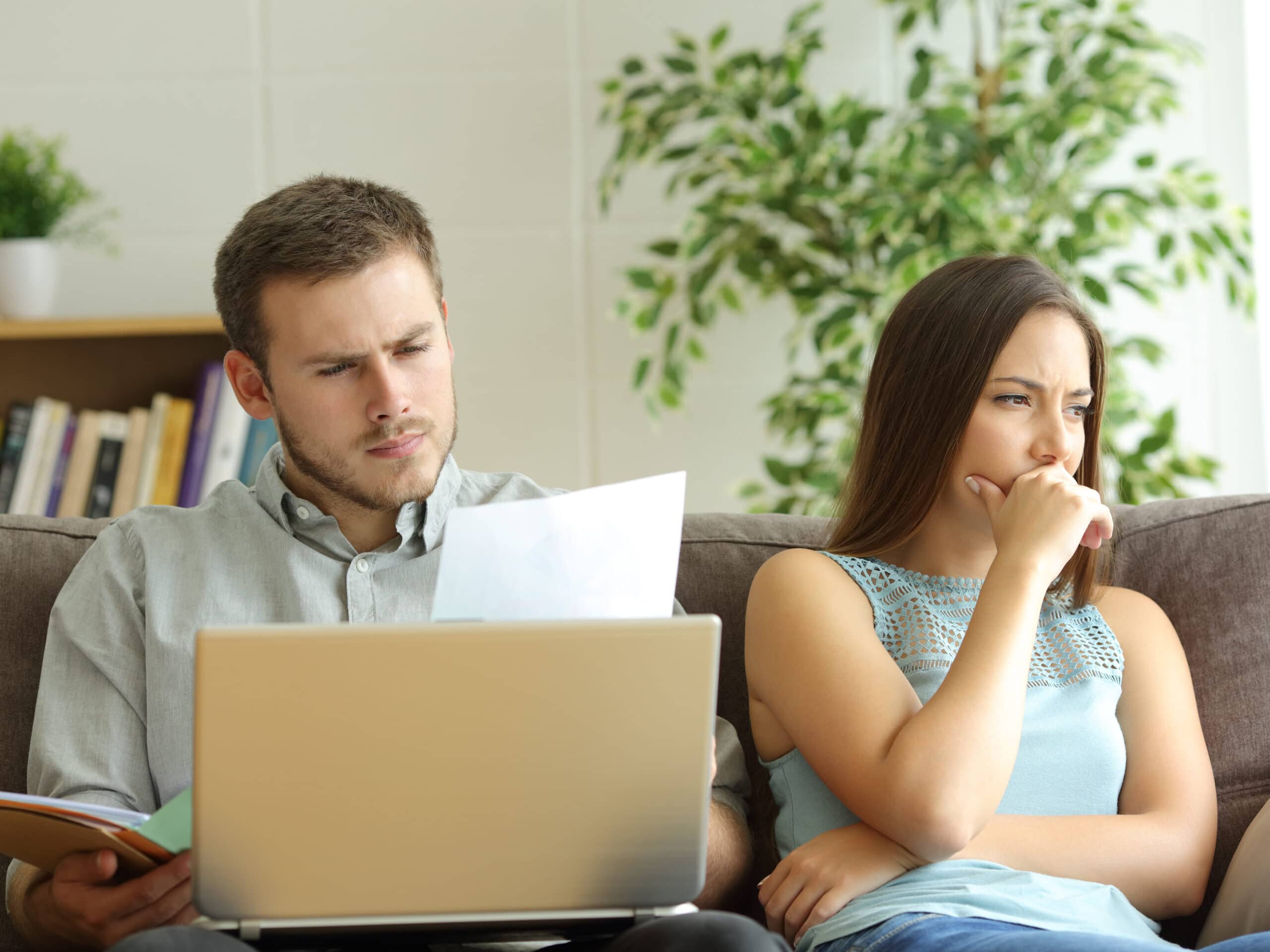 Workaholism affecting a relationship. | The Dating Divas