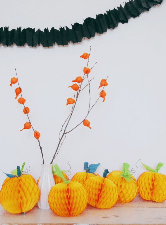 Who knew you only needed crepe paper to make such cute Halloween crafts?! | The Dating Divas 