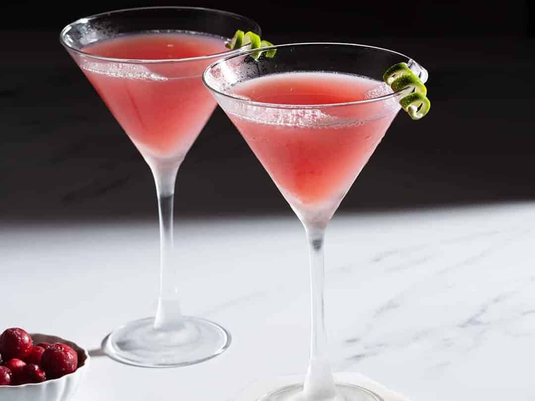 The best mocktail recipes to recreate a classic Cosmopolitan drink | The Dating Divas