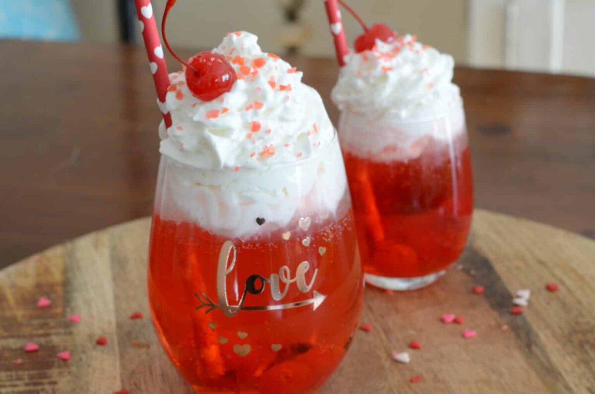 Cute and red cupid's mocktail recipes for Valentine's Day | The Dating Divas