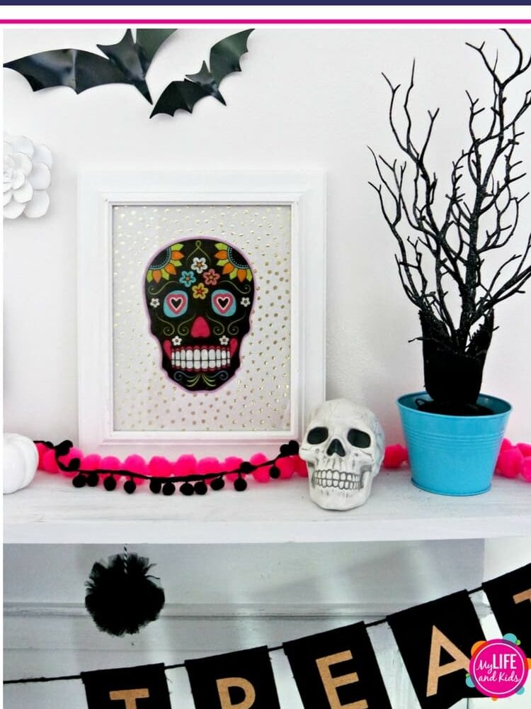 These Halloween arts and crafts can be made with supplies from the dollar store! | The Dating Divas 