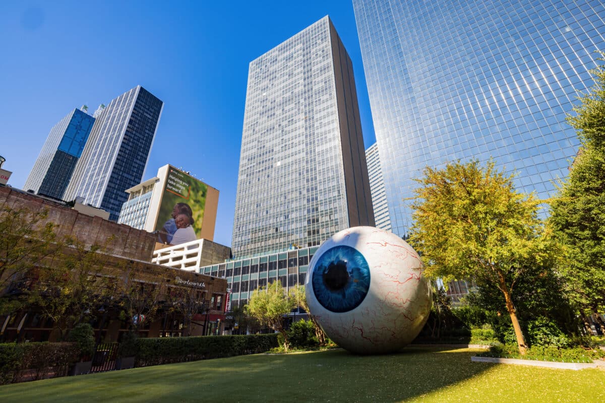 Looking for things to do in Dallas? View the infamous giant eyeball located outside the luxurious Joule Hotel. | The Dating Divas