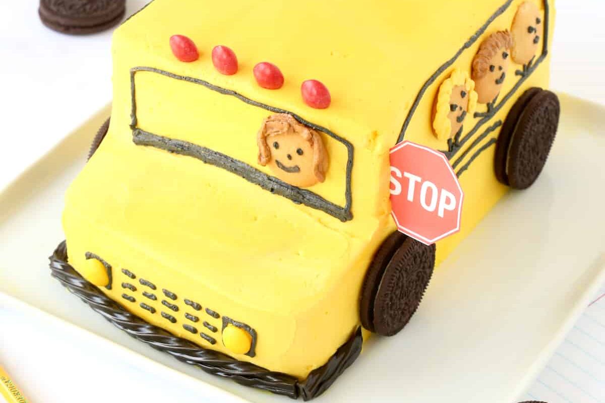 School bus-shaped cake that would be a fun addition to first day of preschool activities | The Dating Divas