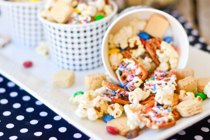 A snack mix you can serve during the first day of preschool activities | The Dating Divas