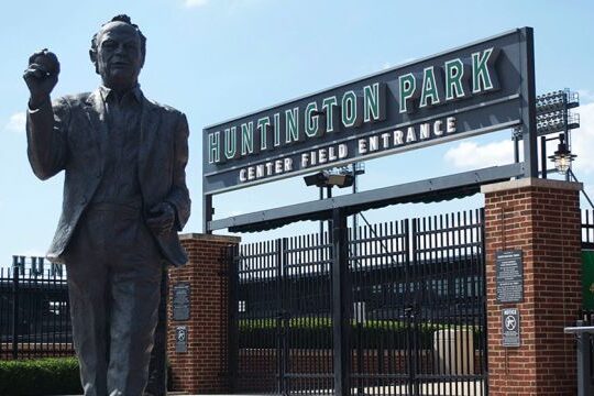Looking for date ideas in Columbus, Ohio? Catch a baseball game at Huntington Park! | The Dating Divas