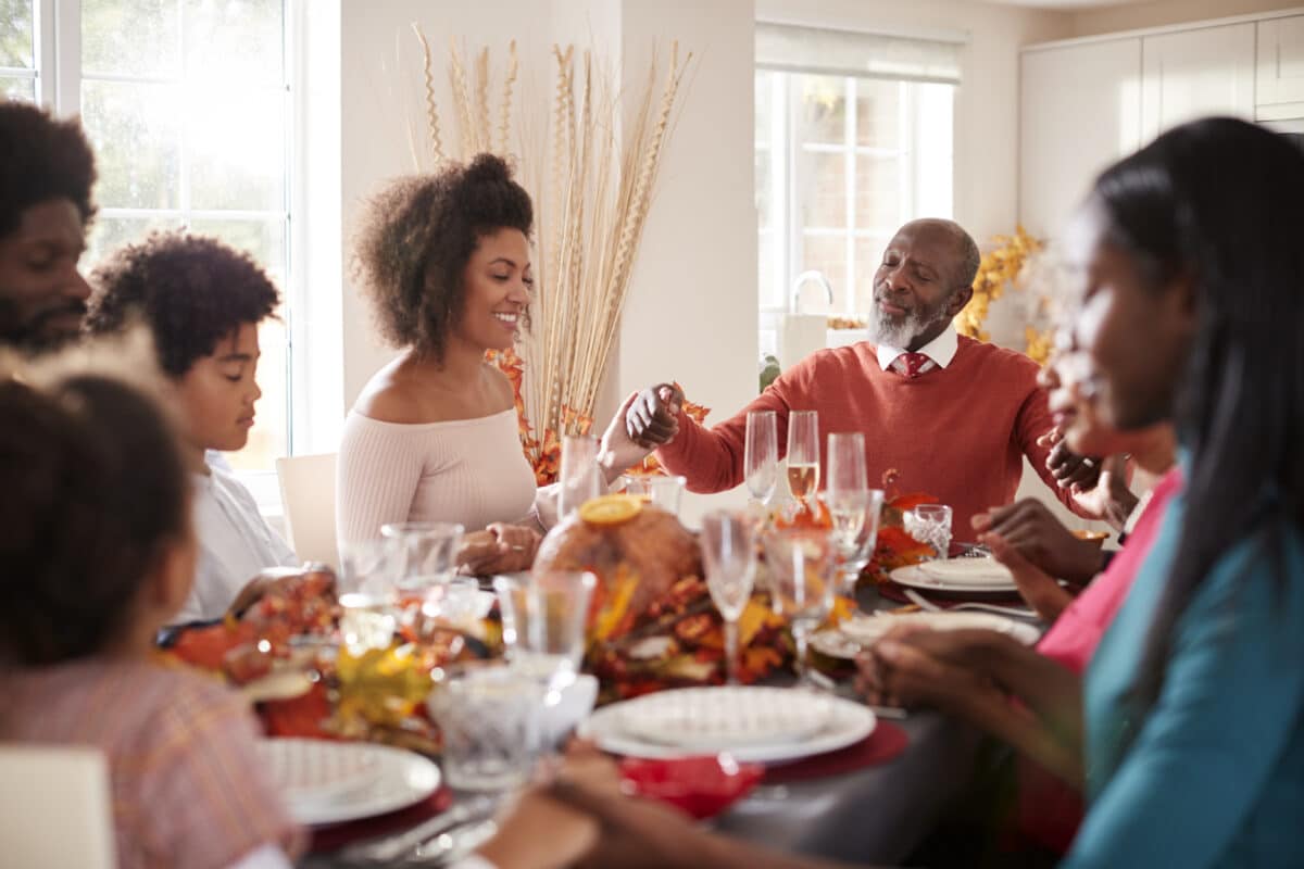 You will love these traditional Thanksgiving dinner ideas! | The Dating Divas 