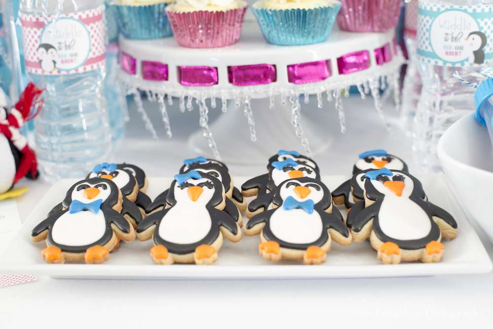 This penguin-themed gender reveal party would be perfect for winter! | The Dating Divas