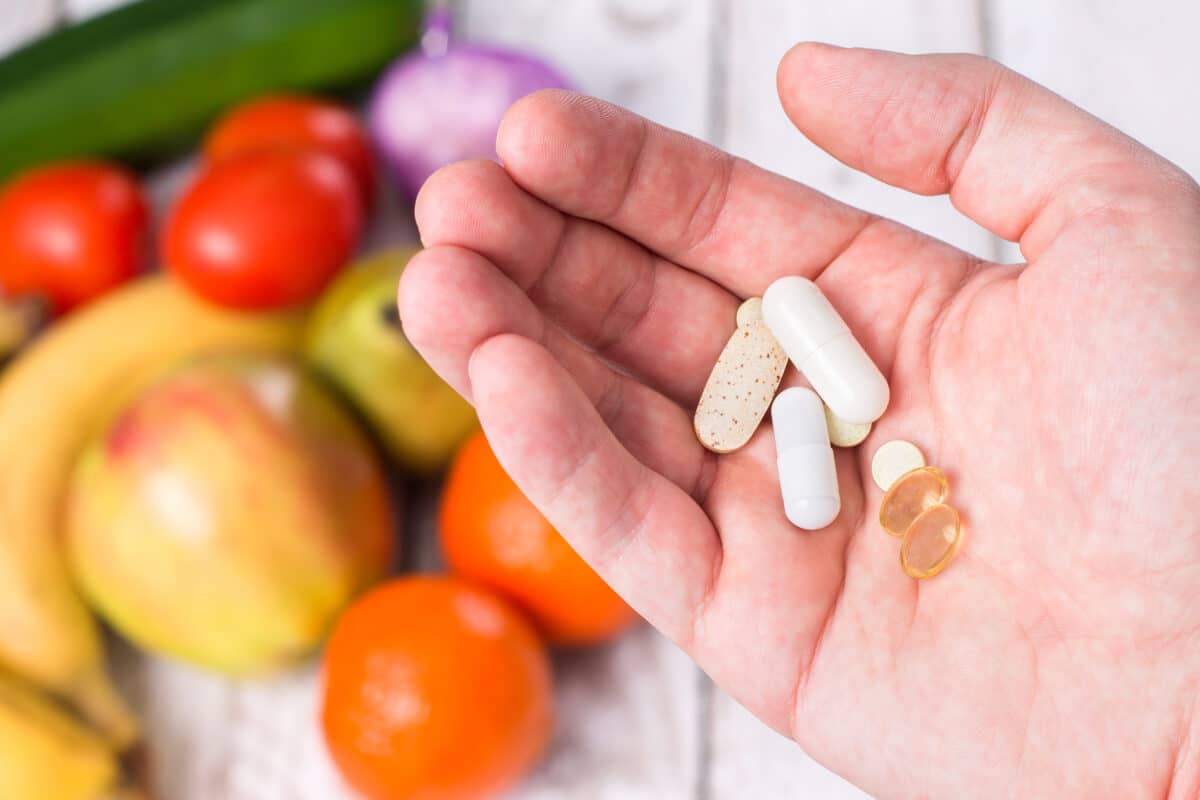 Try taking natural vitamins and supplements to help fight symptoms of Seasonal Affective Disorder. | The Dating Divas