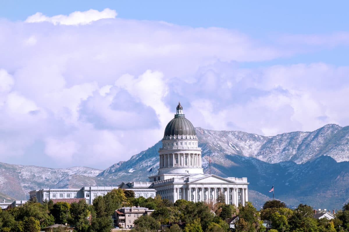 Be sure to stop by the state capitol building for a fun thing to do in Salt Lake City. | The Dating Divas