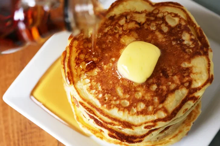 Enjoy a festive Christmas morning breakfast with these classic buttermilk pancakes! | The Dating Divas