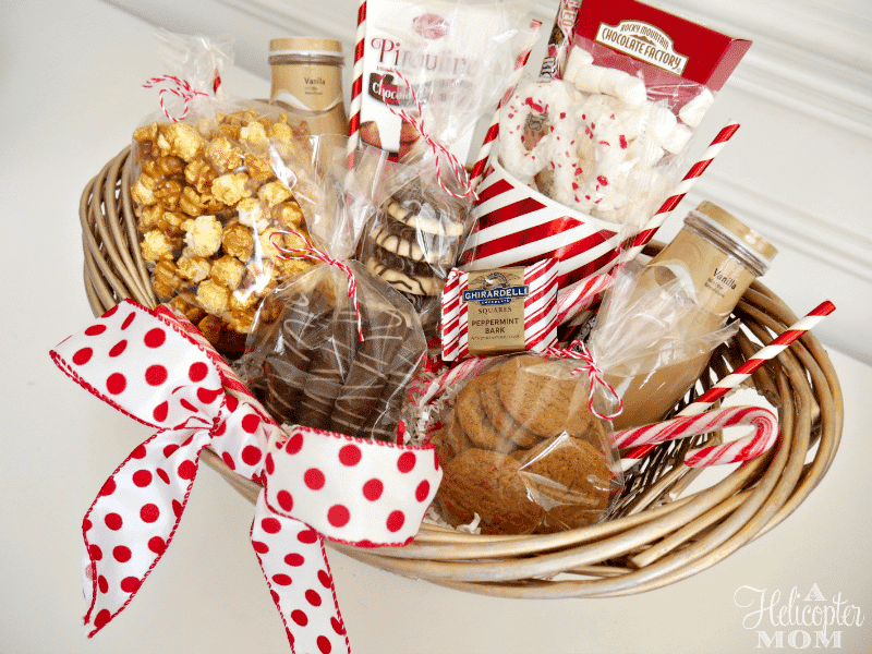 https://www.thedatingdivas.com/wp-content/uploads/2022/09/Easy-DIY-Christmas-Gift-Basket-edited.png