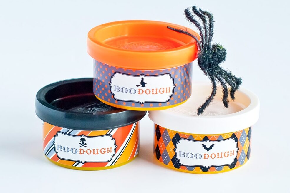 Playdough-themed Halloween gifts | The Dating Divas