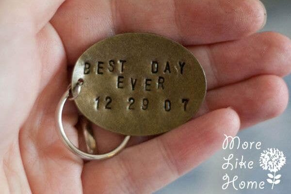 Talk about cheap Christmas gifts! This "Best Day Ever" Keychain is inscribed with a date special to you and your spouse. | The Dating Divas