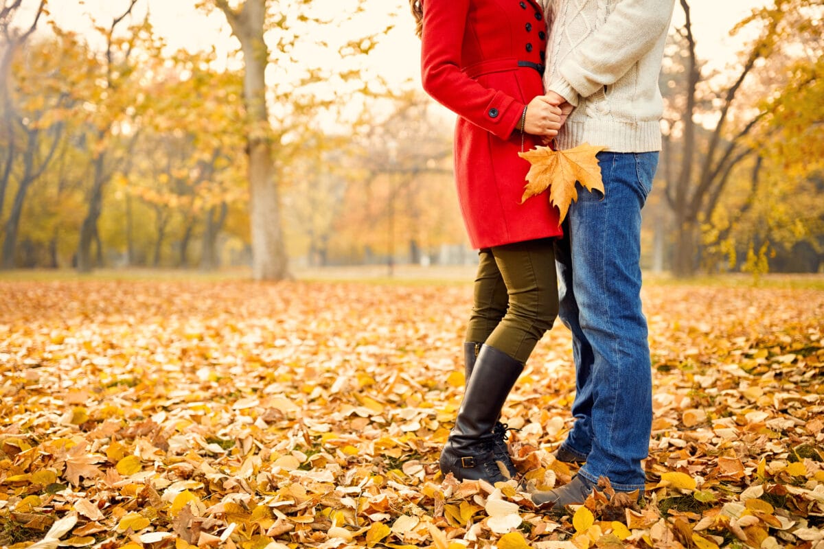 Husband and wife on a fall date after receiving a Thanksgiving care package | The Dating Divas