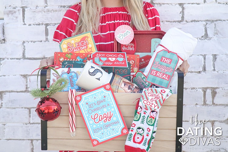 Give your sweetie a cozy gift this Christmas with our cute printables! | The Dating Divas