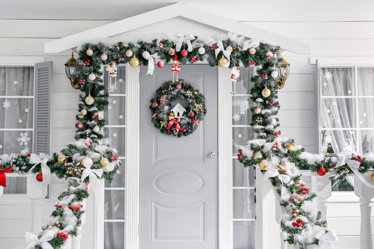 40 Best Christmas Wreaths to Deck Your Doors - 12