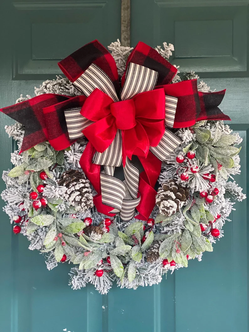 40 Best Christmas Wreaths to Deck Your Doors - 65