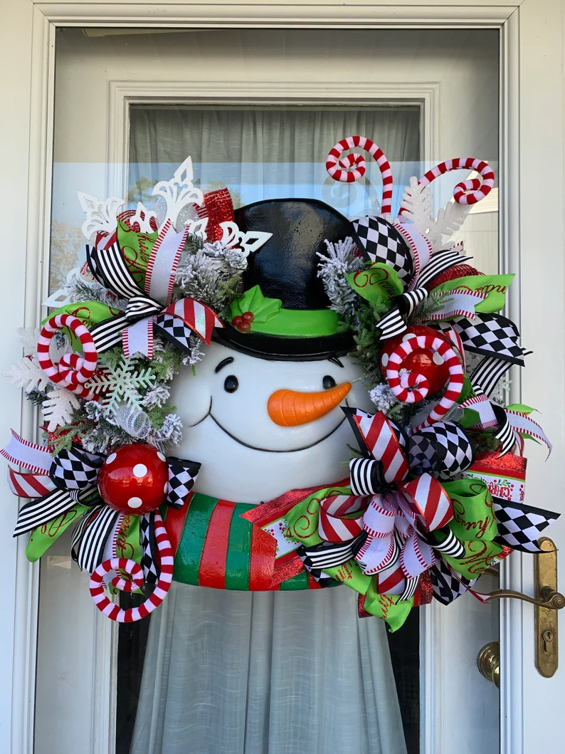 40 Best Christmas Wreaths to Deck Your Doors - 7