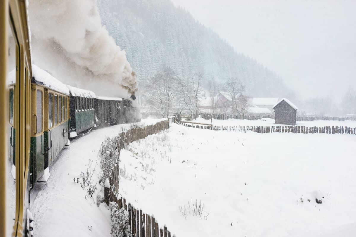 35 of the Best Bucket List Winter Activities - 65