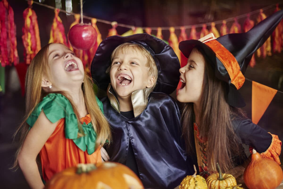 Halloween Party Game Halloween A-Z Word Games Kids Teens &