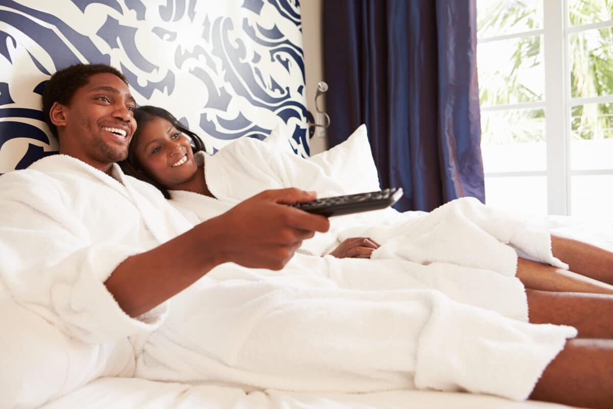 Romantic things to do on Valentine's Day include booking a hotel stay. | The Dating Divas