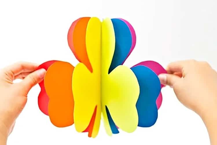 Easy and colorful shamrock St. Patrick's Day craft. | The Dating Divas
