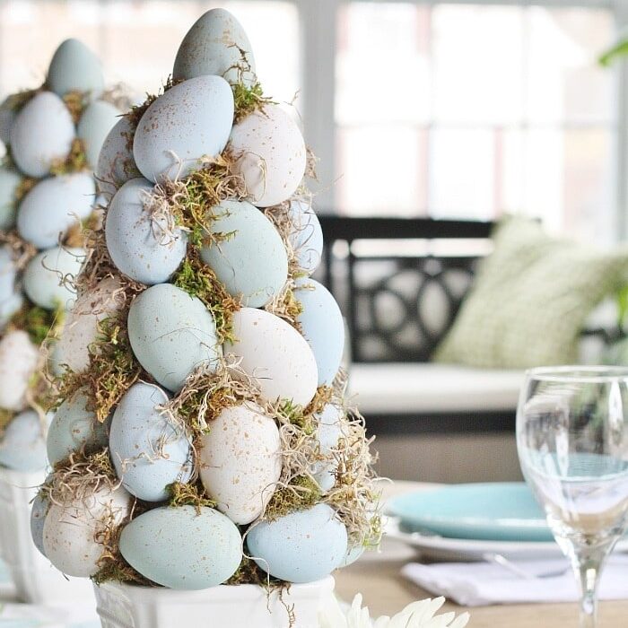 This Easter egg topiary tree is the perfect Easter decor for your home. | The Dating Divas