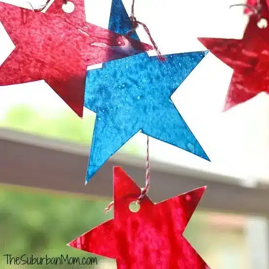 4th of July crafts need to include these festive star-shaped sun catchers! | The Dating Divas