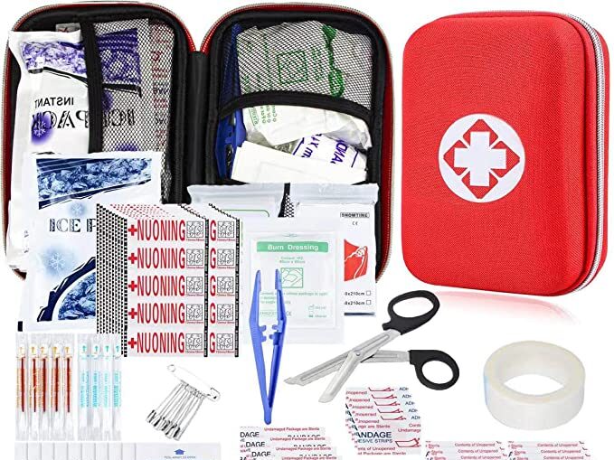 Every dad needs an emergency first aid kit! These make great gifts for dad. | The Dating Divas
