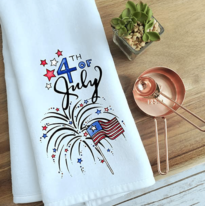 Festive towels make cute 4th of July decorations! | The Dating Divas