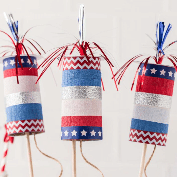Check out this simple DIY firework craft for kids' patriotic decor. | The Dating Divas