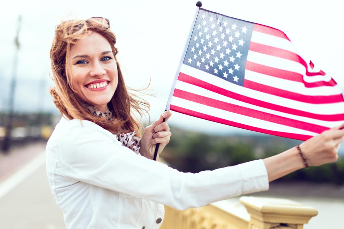 Make your Independence Day more meaningful with this huge list of 4th of July quotes. | The Dating Divas