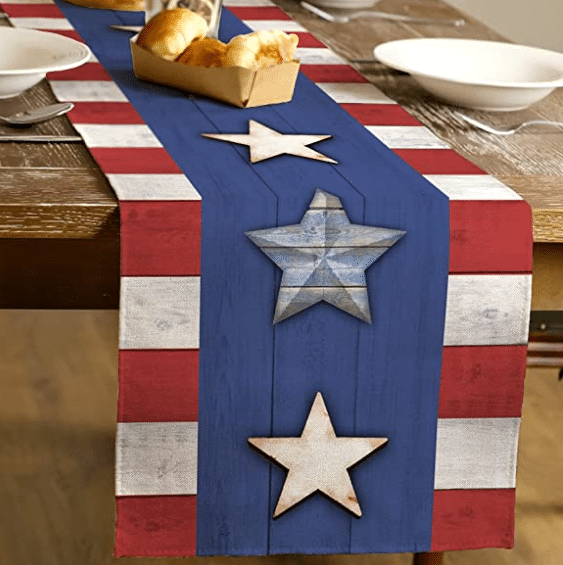 This table runner is reusable and works great for your tabletop 4th of July decor! | The Dating Divas 