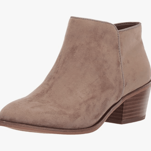 These ankle boots are perfect for cute fall outfits! | The Dating Divas 