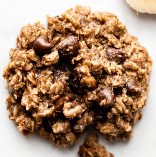 These tasty breakfast cookies make great healthy breakfast ideas for kids. | The Dating Divas 