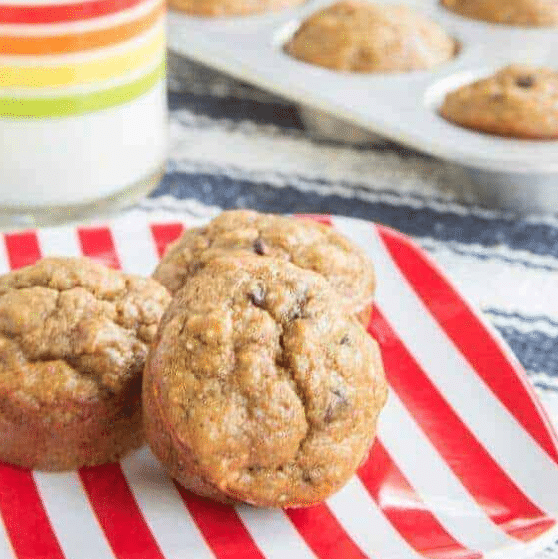 Funky monkey oatmeal mini muffins are perfect for your breakfast ideas for kids. | The Dating Divas 