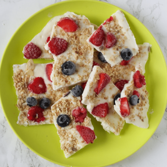You'll love this frozen yogurt bark for your healthy breakfast ideas for kids. | The Dating Divas 