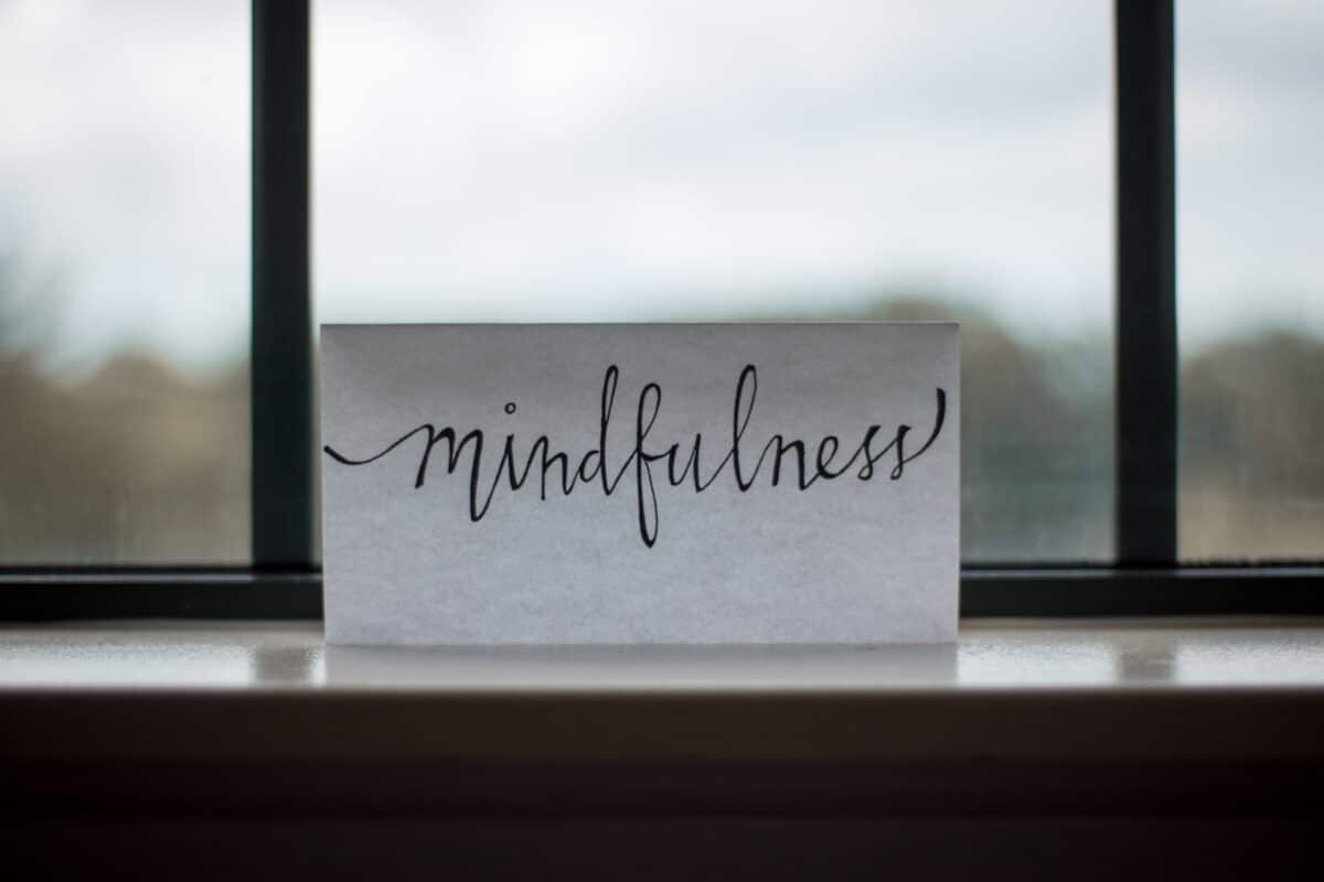 We've got the best tips for practicing mindfulness in your marriage. | The Dating Divas 