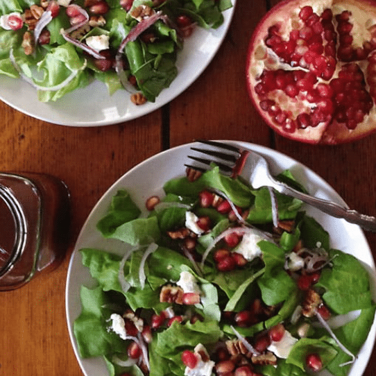 You're going to want to add this delicious Pomegranate & Goat Cheese Salad to your Thanksgiving menu! | The Dating Divas 