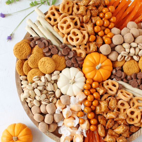 Did you know charcuterie boards can be used for easy Thanksgiving desserts? | The Dating Divas 
