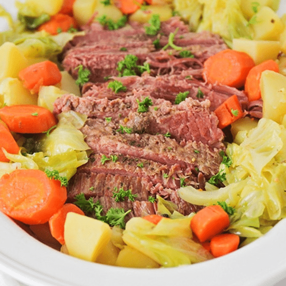 You'll love this traditional St. Patrick's Day food: corned beef and cabbage! | The Dating Divas 