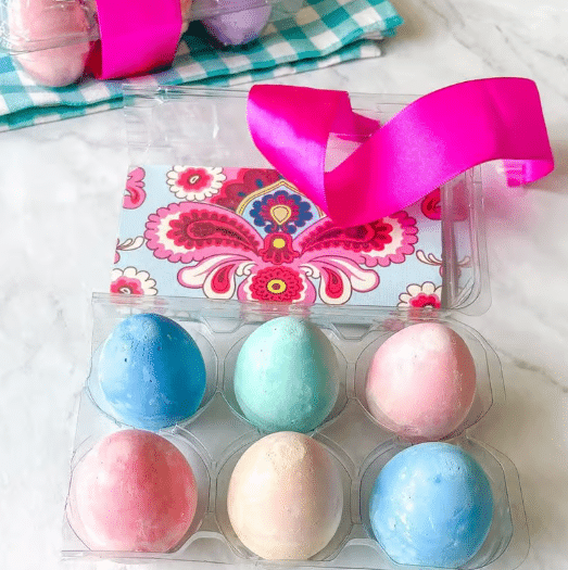 Homemade sidewalk chalk makes great Easter crafts for the entire family! | The Dating Divas 