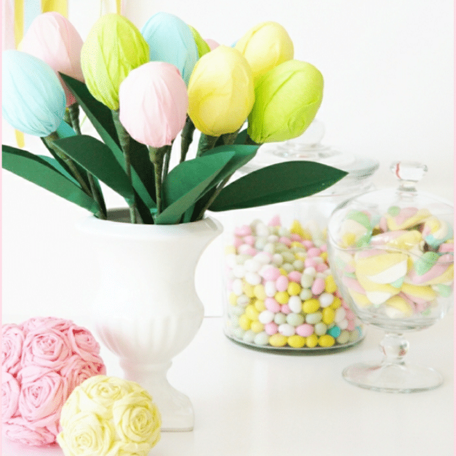 Easy Easter crafts don't have to cost a lot of money—like this party table centerpiece! | The Dating Divas 