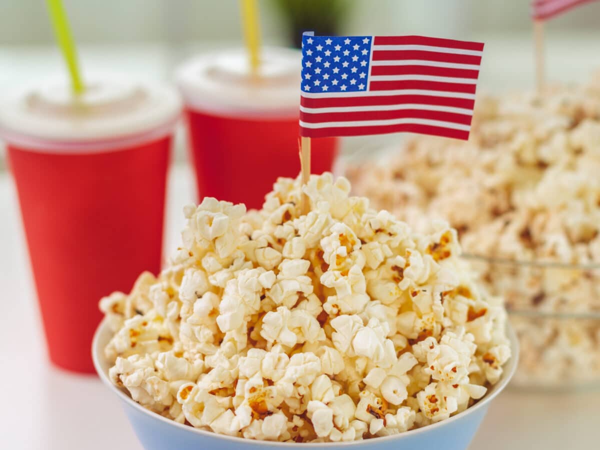 We hope you enjoy binging this list of the best 4th of July movies this summer! | The Dating Divas 