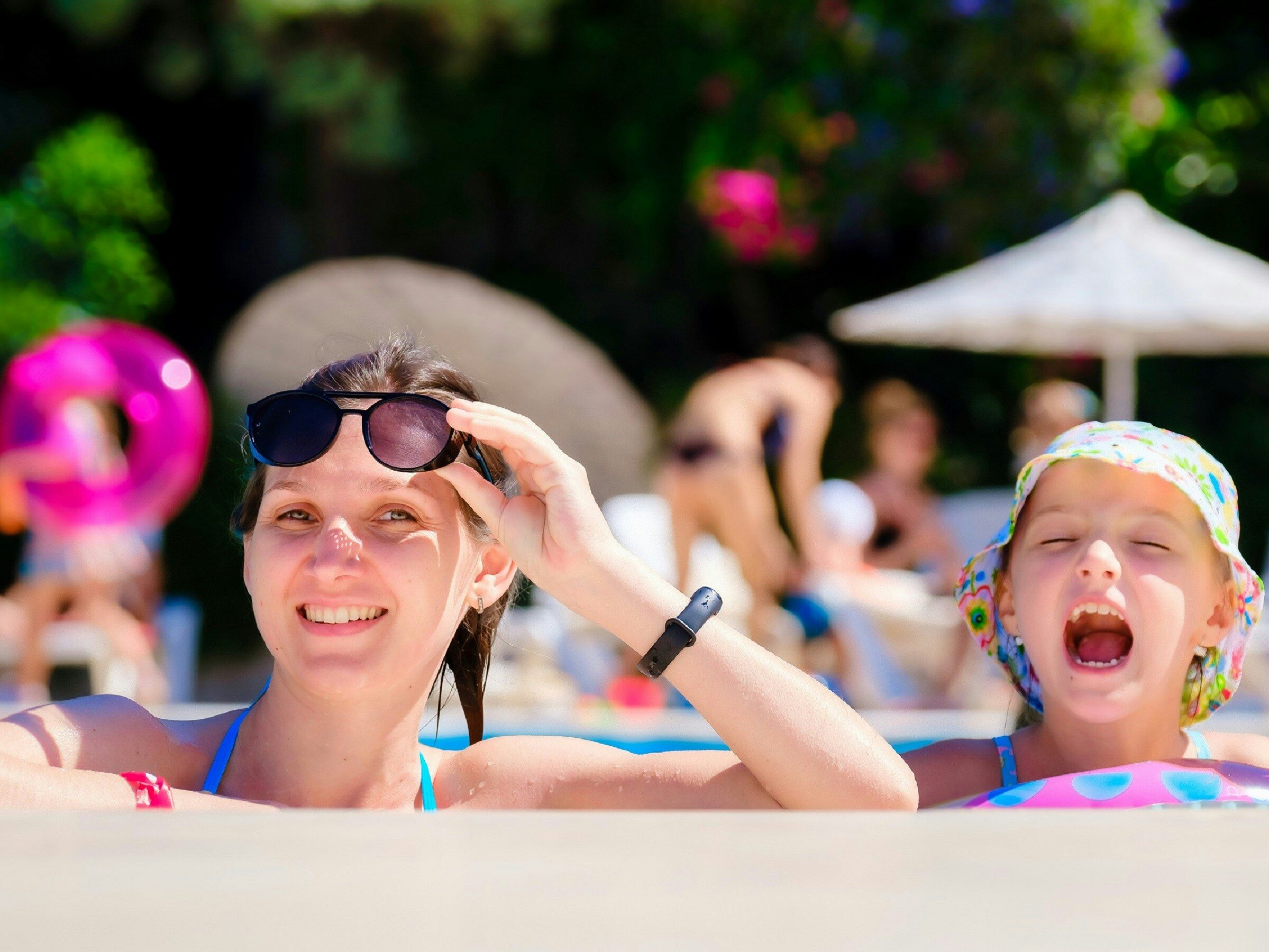 Spending time at the pool is a great way to enjoy the end of summer! | The Dating Divas 