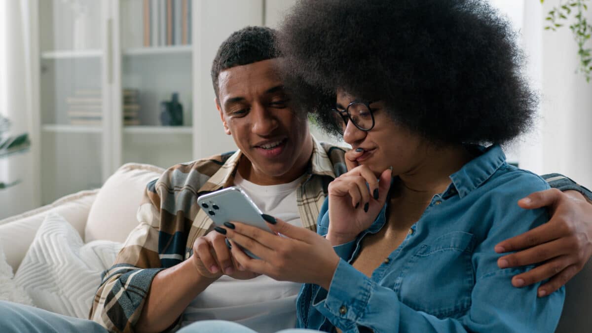 A marriage meeting can help the two of you keep track of all your appointments. | The Dating Divas 