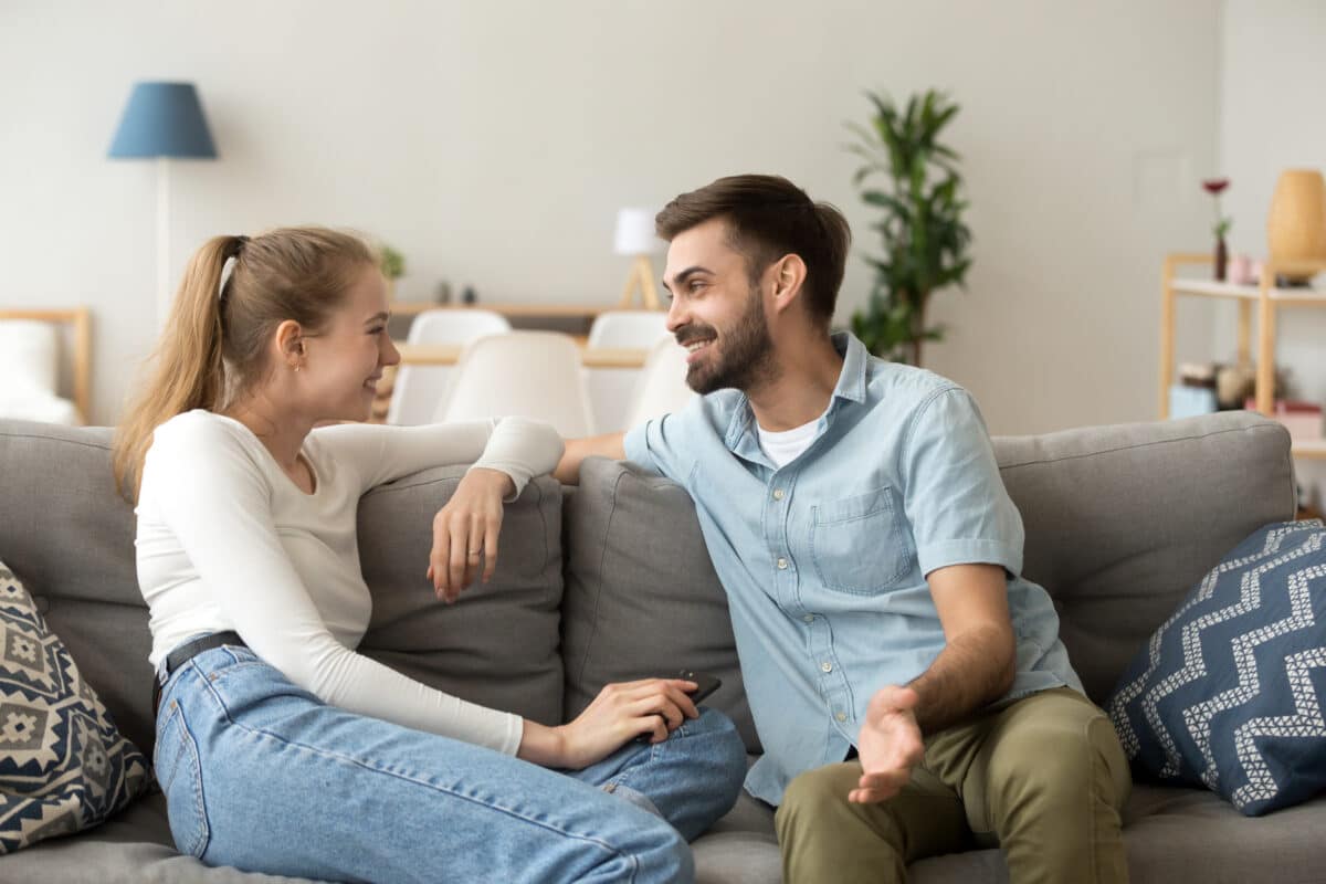 A weekly marriage meeting is going to benefit your marriage in so many ways! | The Dating Divas 