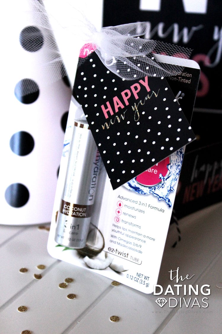9 New Years Eve Kiss Me Kit Ideas - 27